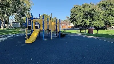 Bushrod Recreation Center photo 3