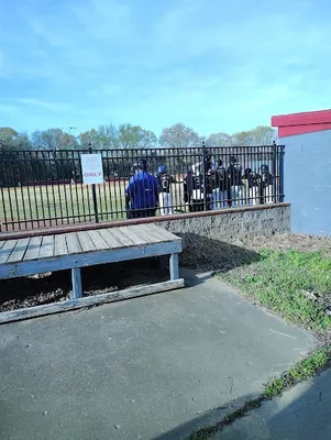 Red Devil Field photo 4