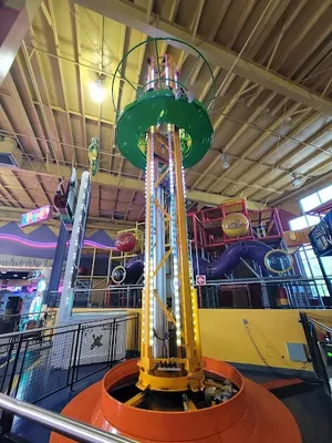 Tukwila Family Fun Center & Bullwinkle's Restaurant photo 4